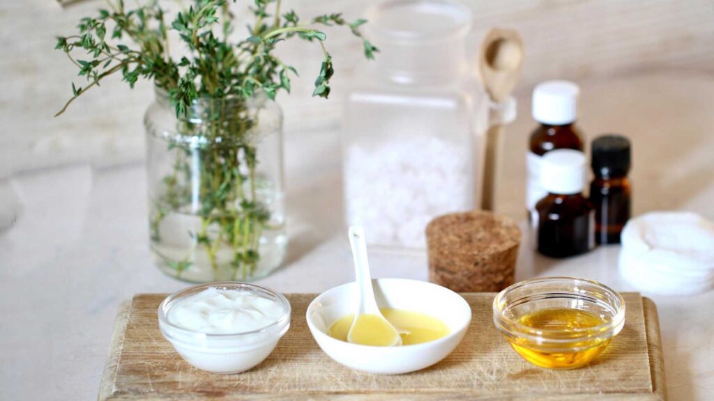Things you will need to prepare for awesome air freshener using baking soda and essential oils.