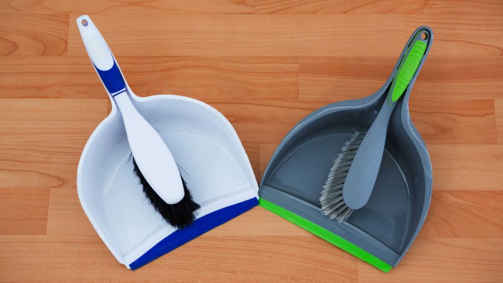 Clean your dustpan as well when making your house broom super clean.