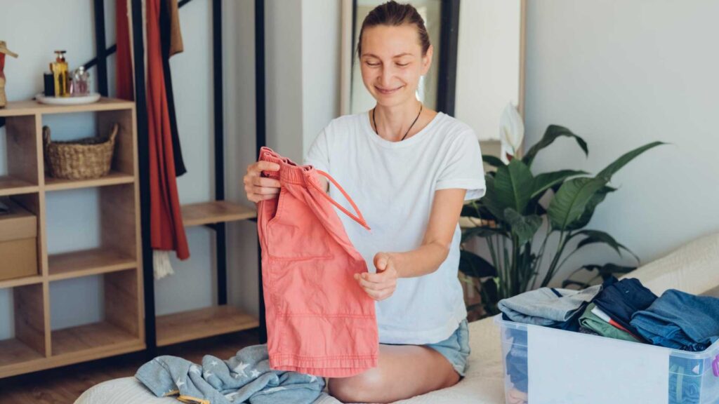 Reducing clutter for effective ways to reduce dust in your home.